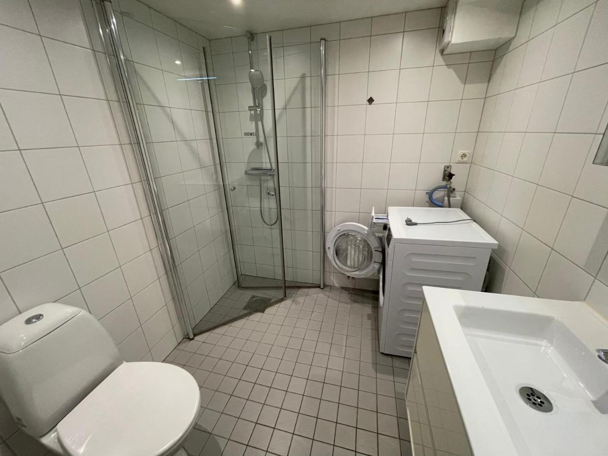1 Rums-Laegenheter, Gangavstand Till Stroemstads Centrum Exterior photo