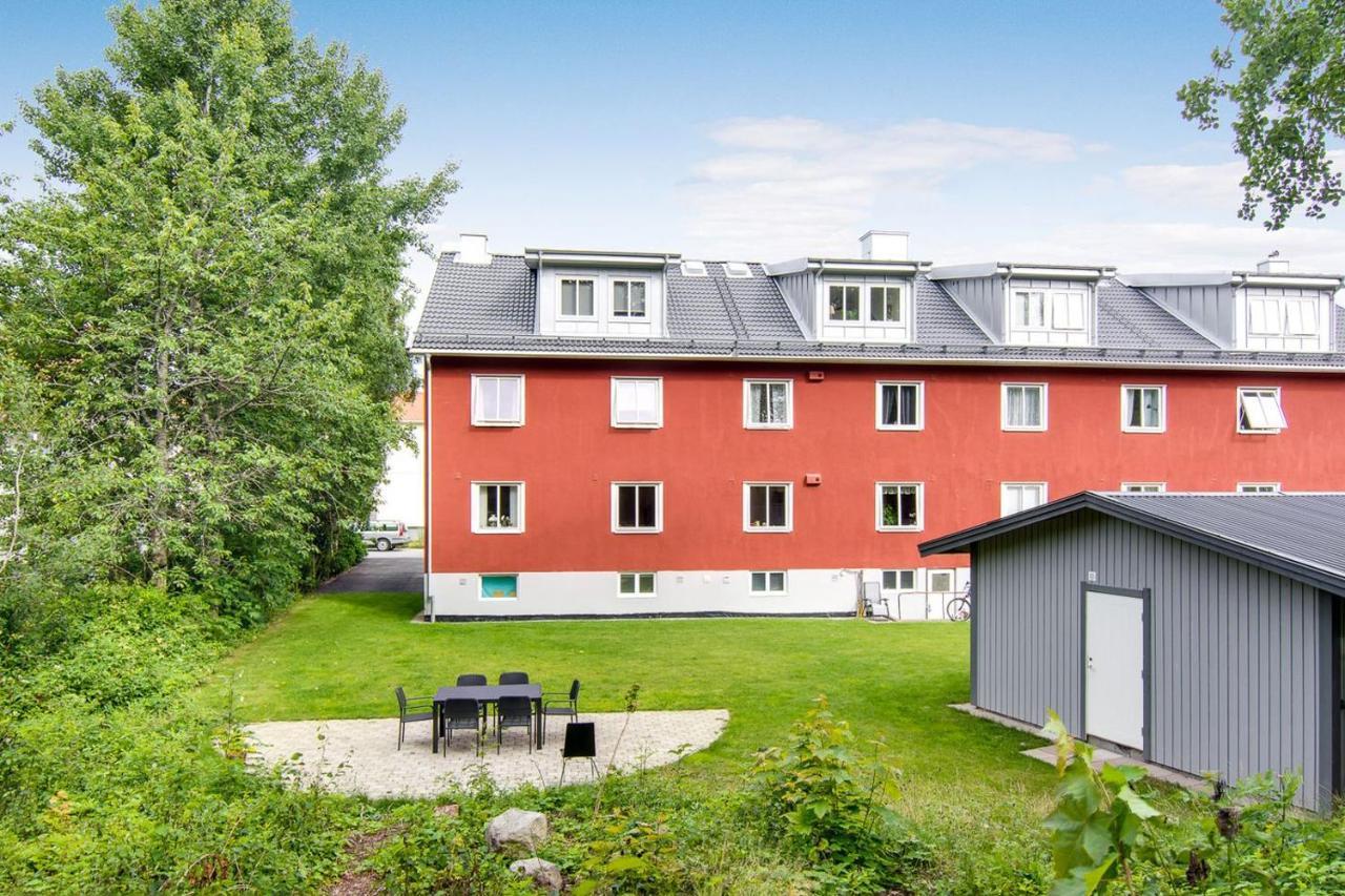 1 Rums-Laegenheter, Gangavstand Till Stroemstads Centrum Exterior photo