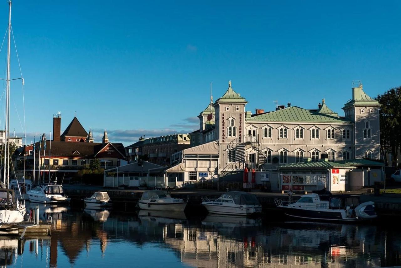 1 Rums-Laegenheter, Gangavstand Till Stroemstads Centrum Exterior photo